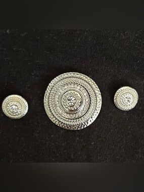 Style Dots Dot Club Set. One Statement Dot and 2 Original Dots. Silver & Crystal